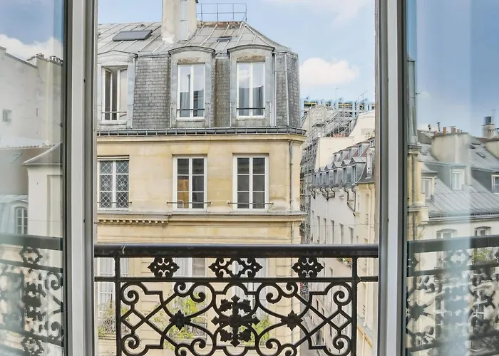 2Br Near Le Marais *